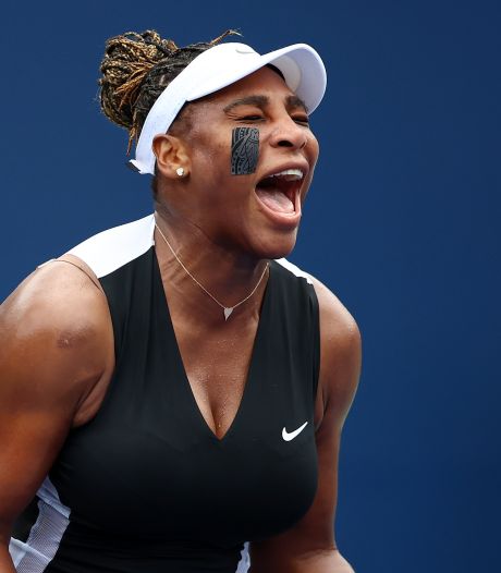 Serena Williams (40) boekt eerste enkelzege in een jaar: ‘Er is licht aan het einde van de tunnel’