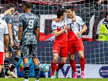 FC Utrecht-topscorer Douvikas koestert zijn ploeggenoten: ‘Zonder hen ben ik niets’