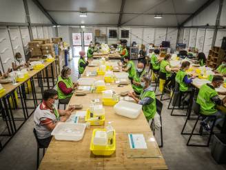 Eén op de drie Belgen is volledig gevaccineerd, aantal nieuwe eerste prikken daalt vanaf deze week fors