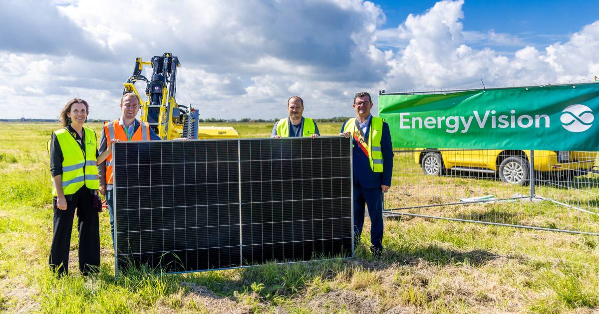 Luchthaven Van Oostende Verwelkomt Grootste Zonnepark Van West