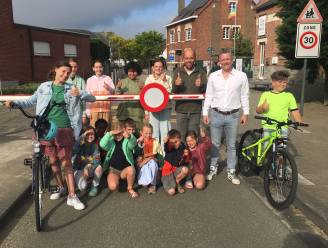 Slagboom maakt schoolstraat in Oosterwijk definitief
