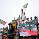 Rellen na aanslag op oppositieleider Pakistan