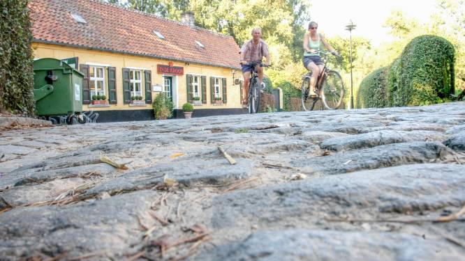 HUIZENJACHT. Mullem, fel gegeerd authentiek dorpje tussen Oudenaarde en Kruisem: “Kopers bieden hier boven de vraagprijs”