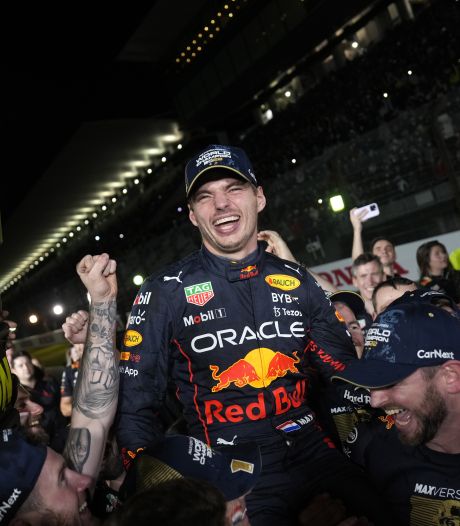 Verstappen sacré dans la confusion, le show de la F1 tourne encore à la farce 