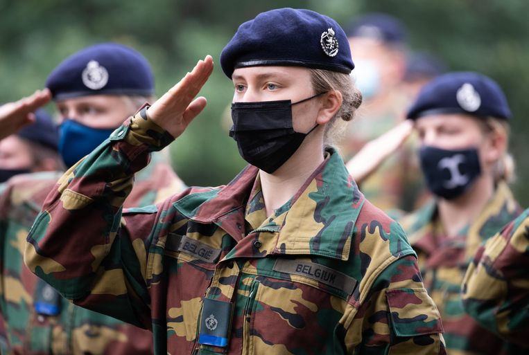 Prinses Elisabeth Beeindigt Eerste Deel Van Militaire Training Ik Heb Me Enorm Moeten Aanpassen De Morgen