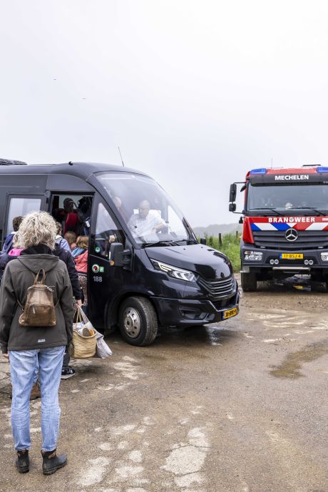 Twee Limburgse campings even geëvacueerd: ‘Om 07.00 uur werd op de tent getimmerd: de brandweer’