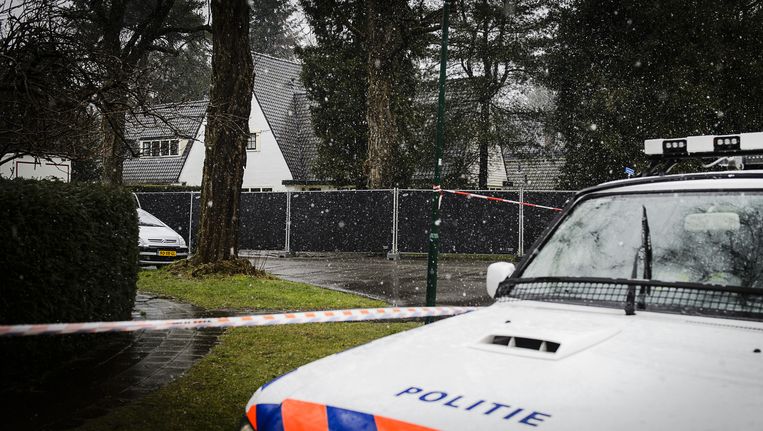 De politie verricht onderzoek in de villa van Koen Everink in Bilthoven. Beeld anp