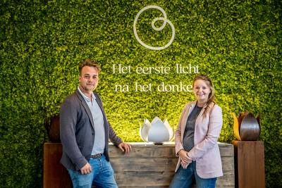 Towa maakt al 50 jaar grafsteendecoraties: ‘Hier moet je wel een gevoel bij hebben’