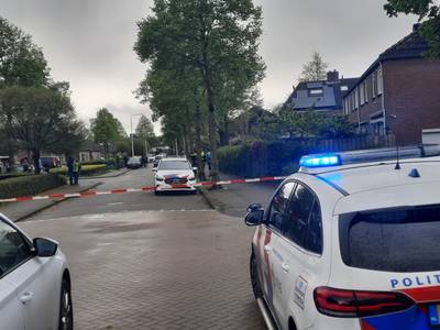Gewonde bij steekpartij in Vlijmen, politie start klopjacht op verdachte