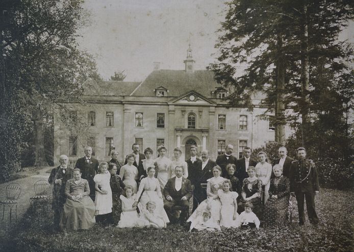 Zilveren bruiloft op landgoed Landfort in Megchelen, rond 1890.