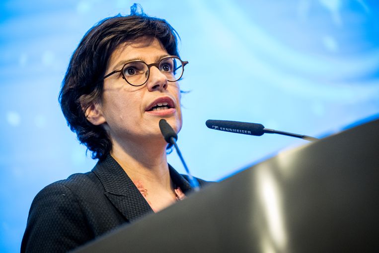 Minister van Energie Tinne Van der Straeten stelde in oktober al een nieuwe federale waterstofstrategie voor in Antwerpen. Beeld BELGA