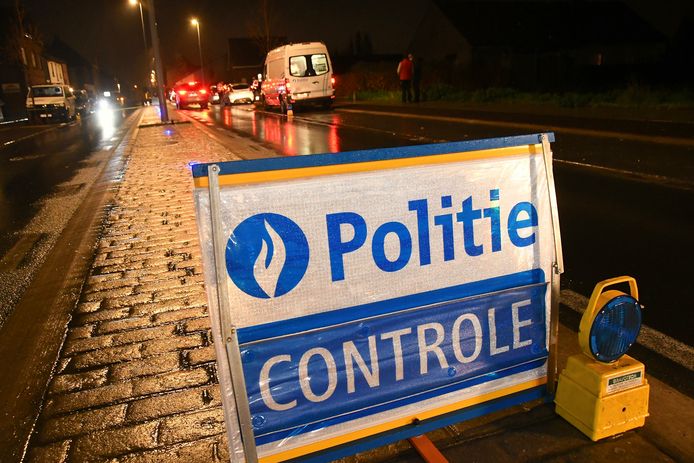 De politiezone MIDOW hield in de nacht van zaterdag op zondag een controle in Ingelmunster. (archieffoto als illustratie)