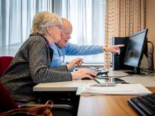 Bonnie (70) wordt zenuwachtig van ‘al dat internetgedoe’; KBO Meierijstad wijst op digitale kloof bij ouderen 