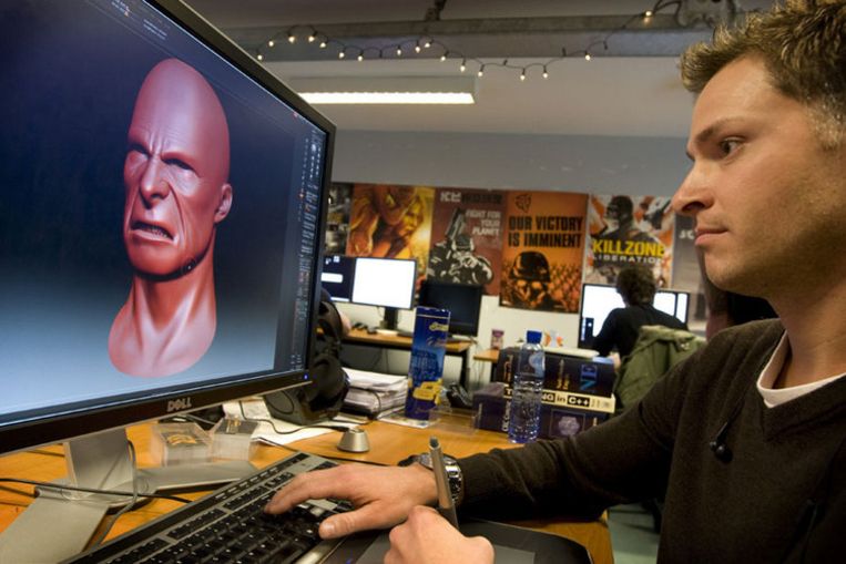 Een game-designer werkt aan het animatiekarakter Narville in het nieuwe computerspel Killzone2 in de studio van Guerrilla Games aan de Herengracht. Het bedrijf heeft veel meer elektriciteit nodig. Foto ANP/Marcel Antonisse Beeld 