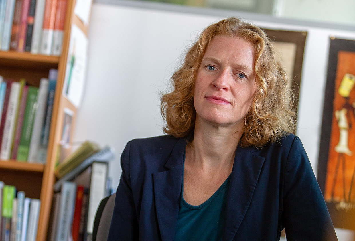 De Eindhovense hoogleraar Heleen de Coninck: ‘Arme landen zouden zelf ook moeten kunnen investeren’. Beeld Dick van Aalst