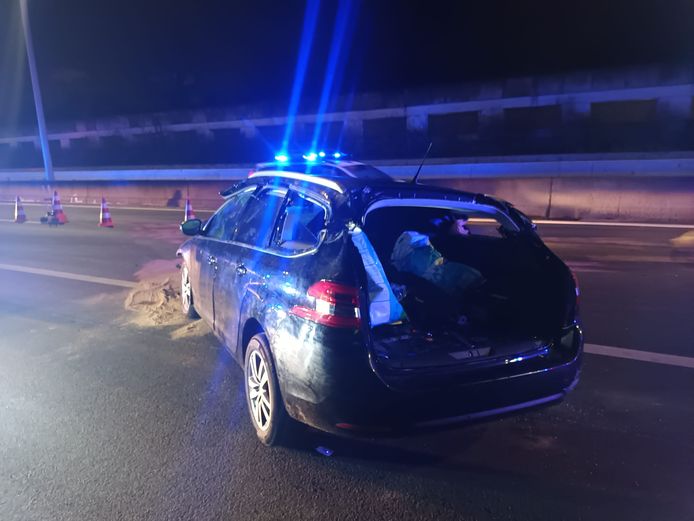 Ongeval op de E19 ter hoogte van Schoten richting Nederland.