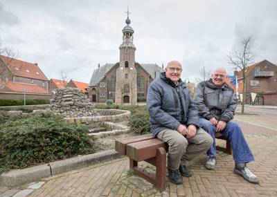 Tholens enige (en droge) fontein spuit straks weer water en daar is Stavenisse blij mee