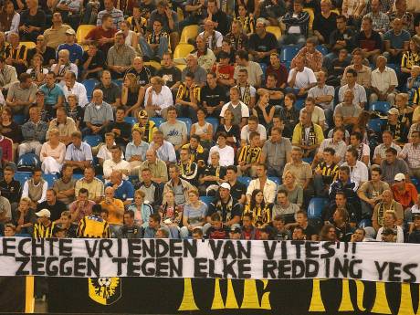 Overzicht: Vitesse wilde Manchester United achterna, maar strompelde van crisis naar crisis en is nu gedegradeerd 
