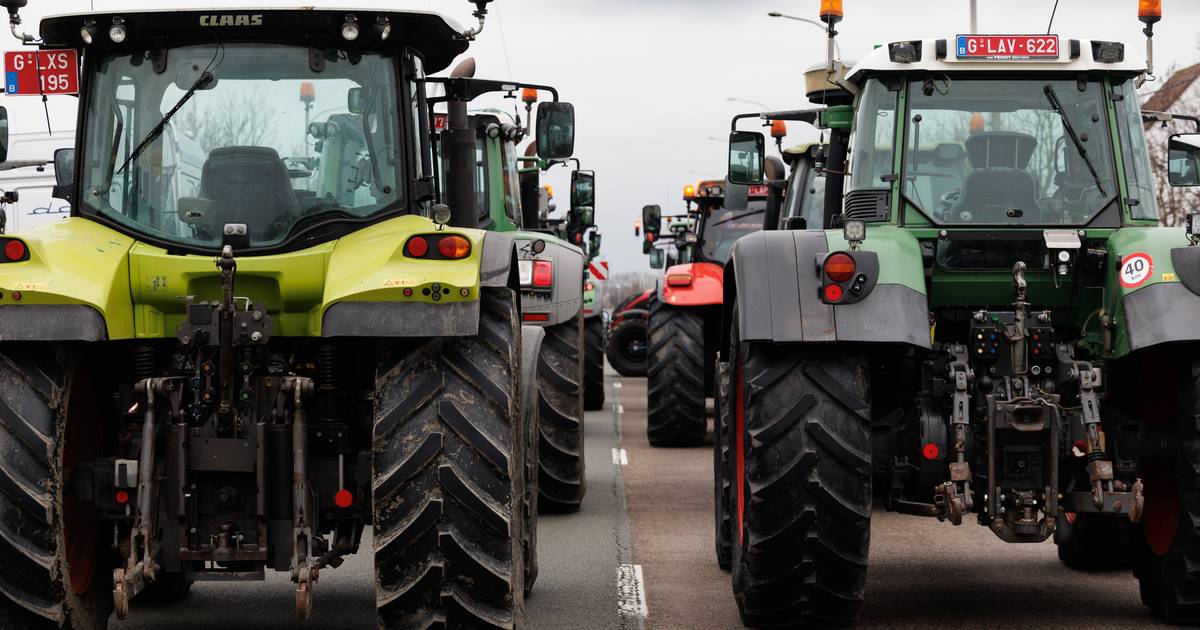 Agriculteurs: des centaines de tracteurs attendus à Bruxelles pour le  Conseil européen