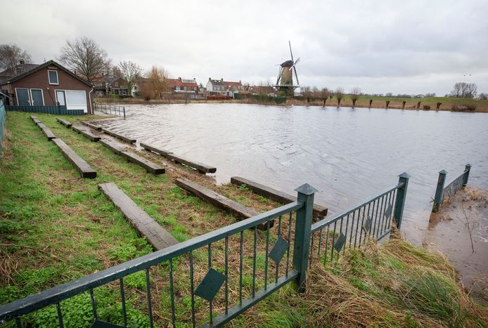 Eindelijk vorst, kunnen we schaatsen? Laat eerst dat water maar eens ...