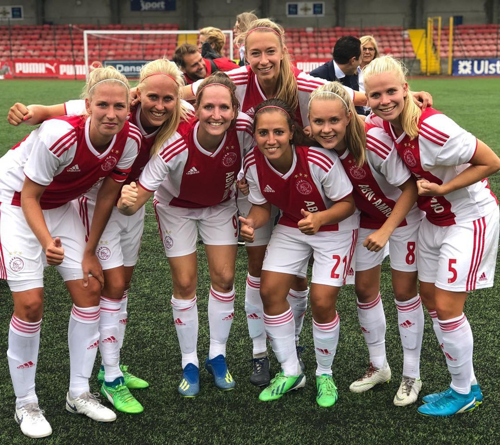 Flink vernieuwd Ajax begint vanavond aan Women's Champions League Foto AD.nl
