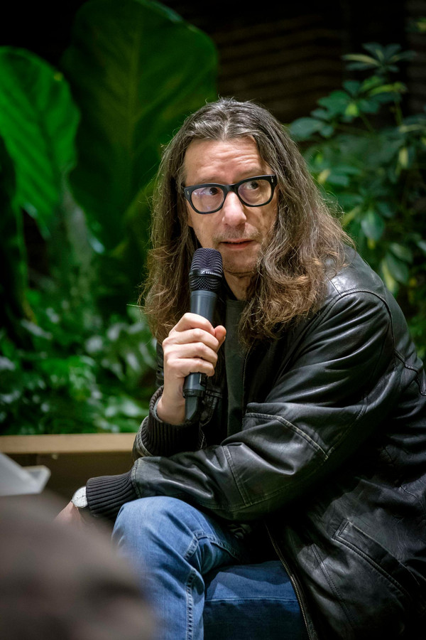 Herman Brusselmans vertelt over de liefde | Foto | AD.nl