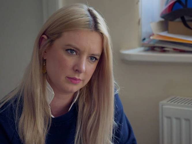 “Waarom heeft niemand ooit iets opgemerkt?”: Emily vertelt in documentaire hoe vader haar zestien jaar lang misbruikte
