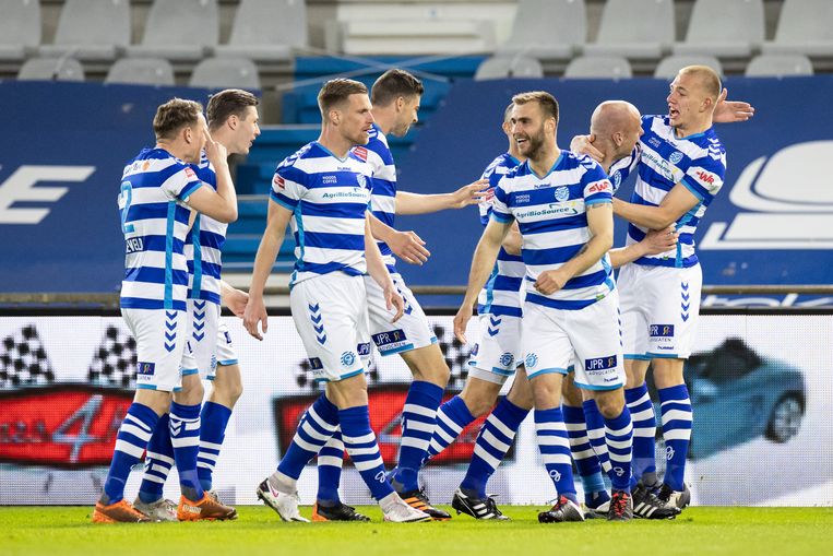 Als De Superboeren Van De Graafschap Promoveren Gunt De Club Haar Supporters Een Feestmomentje De Volkskrant