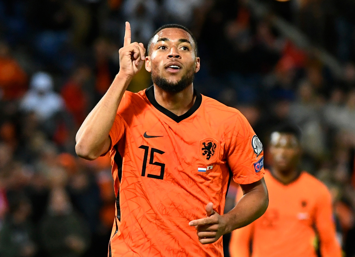 Oranje Op Rapport Flitsende Danjuma Met Memphis Uitblinker In De 