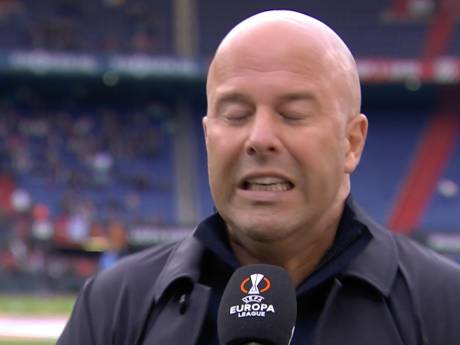 Slot schrikt zichtbaar van afgestoken vuurwerk