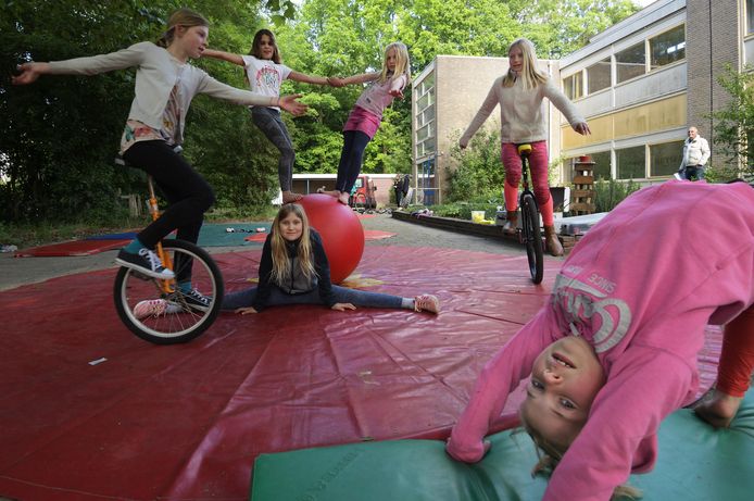 De Circusschool in actie in Wageningen
