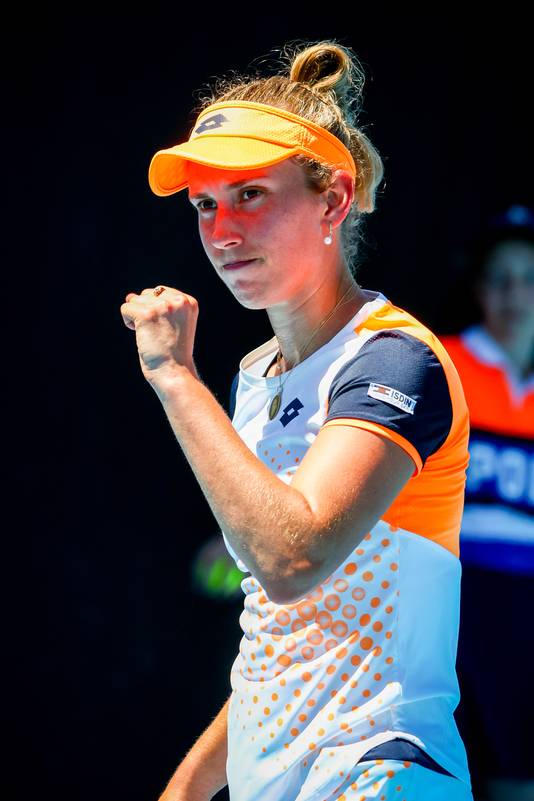 Belgian Elise Mertens pumps her fist during a tennis match between Belgian Mertens and Romanian Begu, in the second round of the women's singles at the 'Australian Open' Grand Slam tennis tournament, Thursday 20 January 2022 in Melbourne Park, Melbourne, Australia. The 2022 edition of the Australian Grand Slam takes place from January 17th to January 30th. BELGA PHOTO PATRICK HAMILTON