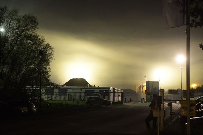 Brand bij afvalverwerkingsbedrijf Baetsen op bedrijventerrein Ekkerskrijt in Eindhoven.
