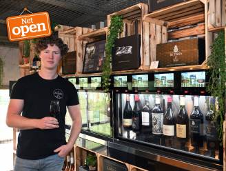 NET OPEN. Jonge ondernemer Gilles (22) opent wijnproeverij Taste & Discover: “Voor een klein bedrag kan je hier al eens nippen van een dure fles wijn”