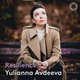 Pianist Yulianna Avdeeva laat op ‘Resilience’ bijtende angst en broeierige wanhoop horen ★★★★☆