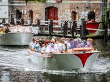 Net geen half miljoen passagiers voor Brugse toeristenbootjes: “Al beter dan in 2020, maar gedwongen sluiting in voorjaar én regenweer houden herstel beperkt”
