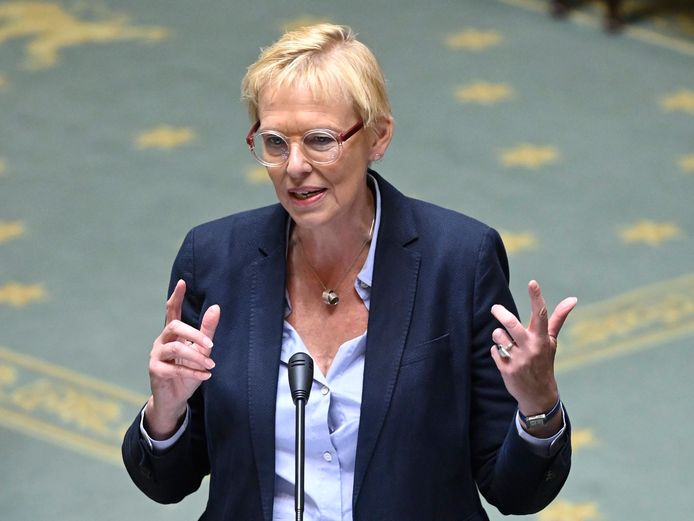 De Franstalige socialisten willen niet raken aan opgebouwde rechten van gepensioneerden. De partij levert met Karine Lalieux de minister van Pensioenen, maar zij zit op dit moment niet rond de tafel.