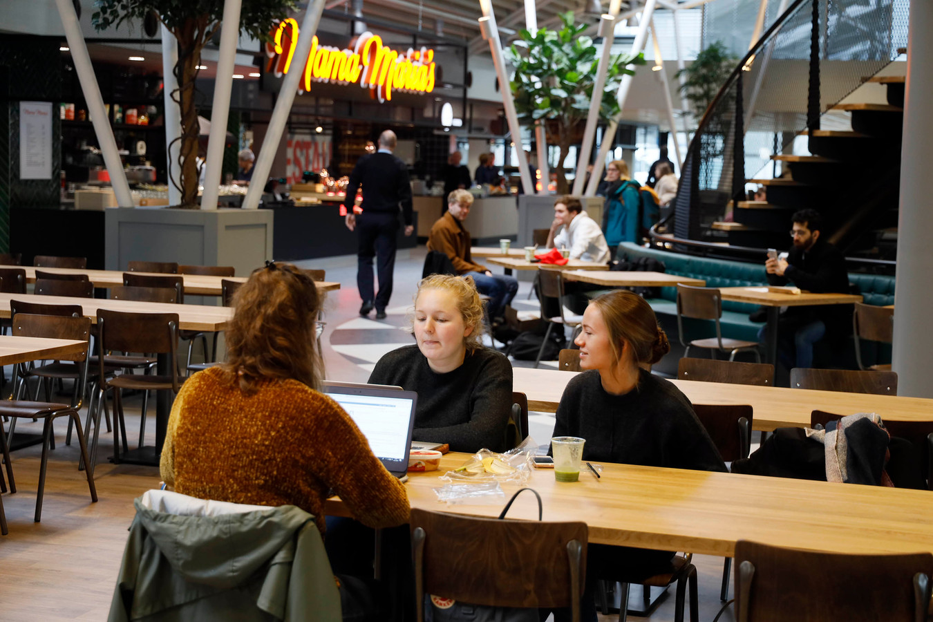 De Refter, het grootste restaurant van Nijmegen, voor 1,2 miljoen ...