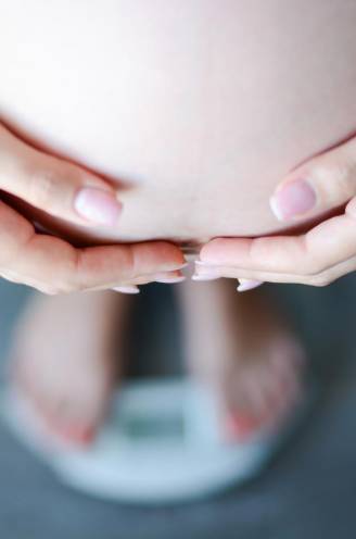 Vier op de tien zwangere vrouwen zijn te zwaar en dat verwekt gevaren