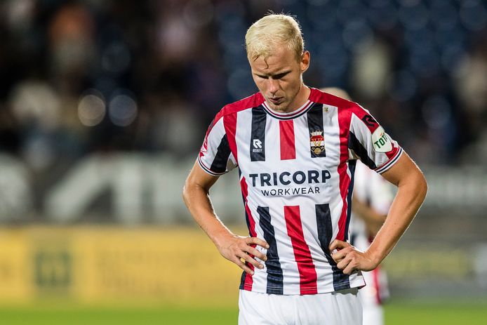 Lukas Woudenberg baalt van het gelijkspel tegen Jong PSV.