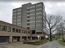 Twee Amersfoortse kantoorpanden zo snel mogelijk verbouwd om honderden vluchtelingen te huisvesten