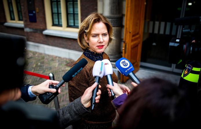 Cora van Nieuwenhuizen, minister van Infrastructuur en Waterstaat, ziet ‘nieuwe energie, een duidelijke koers en een scherpe ambitie‘ om het aantal verkeersdoden en -gewonden te verminderen