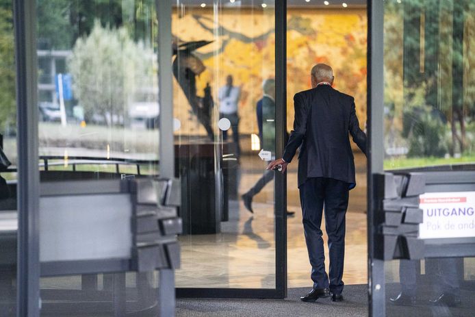 Onder leiding van bemiddelaar Remkes praten de partijen over de strikstofplannen van het kabinet.