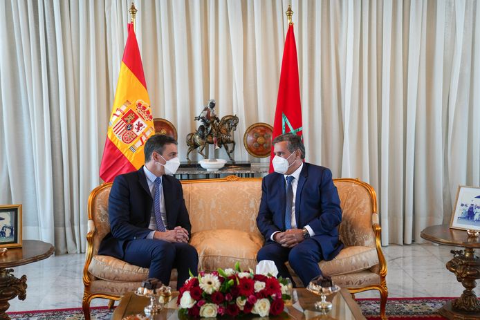 Een ontmoeting tussen de Spaanse premier Pedro Sanchez en zijn Marokkaanse tegenhanger Aziz Akhannouch in april.