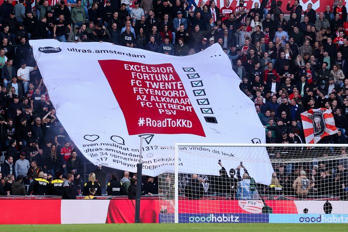 Bij PSV zien ze Ajax graag degraderen naar de Keuken Kampioen Divisie