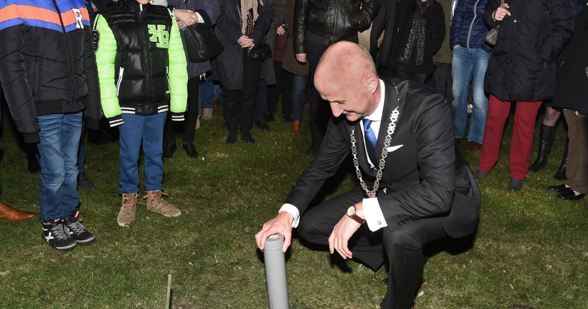 Gapinge gaat met vuurwerk zijn negende eeuw in