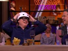 Een dildohelm aanbieden aan de premier? Ondenkbaar in het buitenland