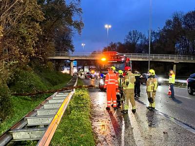 Grote tak op de weg bij Oosterhout en ongeval bij Geertruidenberg zorgden voor vertragingen op de A27