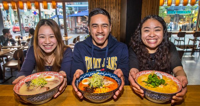 Heerlijk Slurpen Van Dampende Ramen Gouden Pollepel Haagsche Courant 18 19 Ad Nl