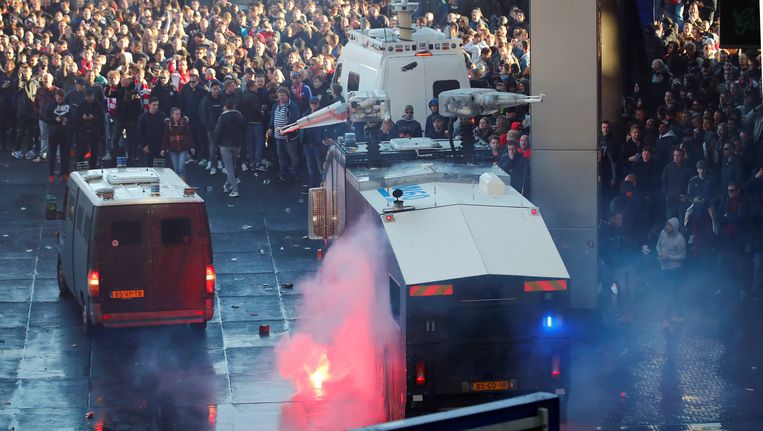 De politie moet optreden Beeld reuters